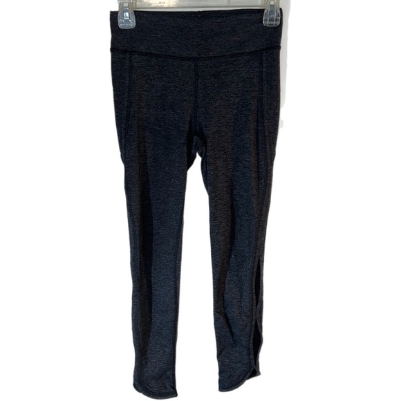Free People Movement Heathered Gray Calf Cutouts Capri Leggings Xs - Picture 1 of 10